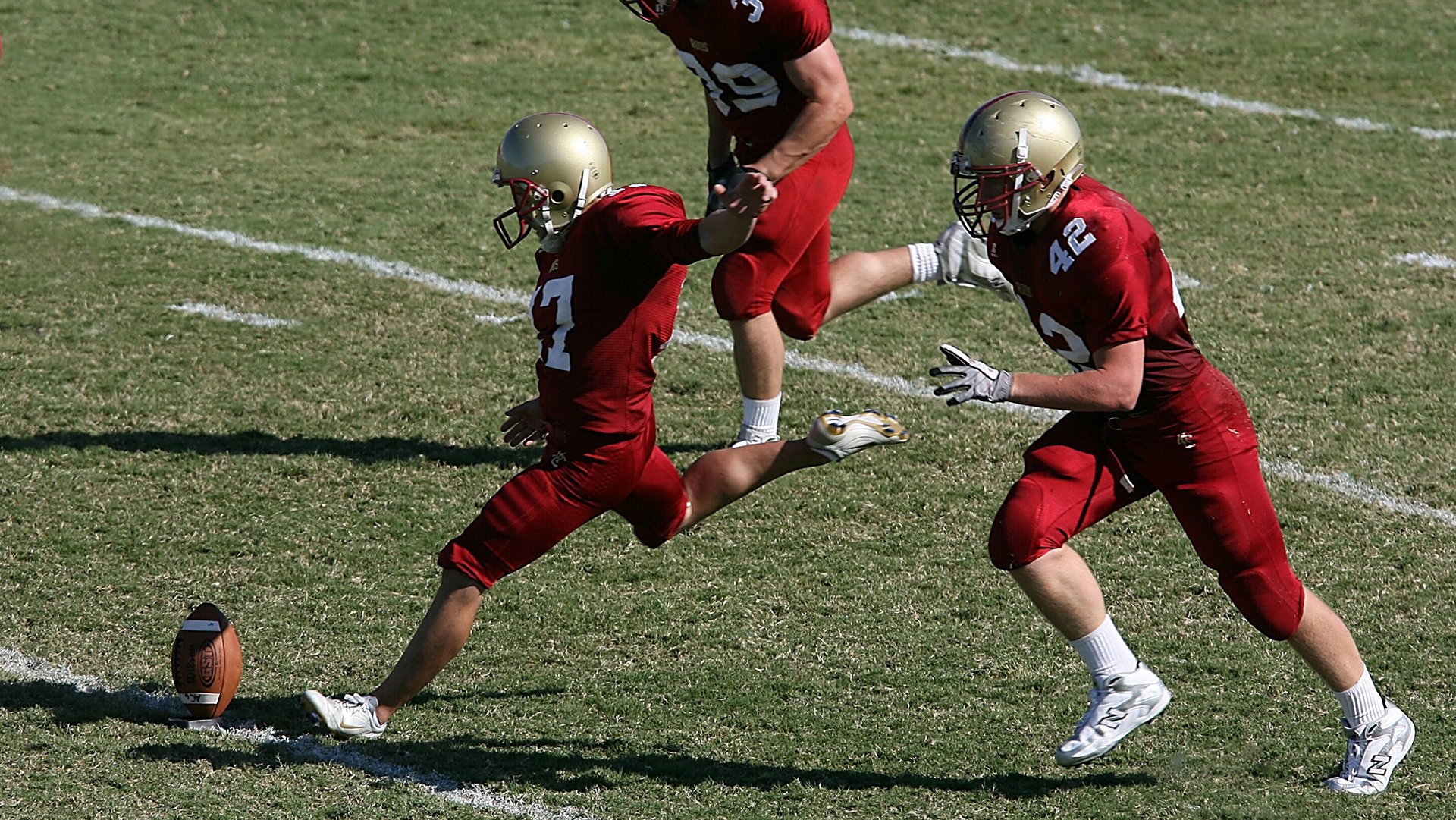 开云体育中国-2026世界杯G组关键战，伊拉克碾压伊朗，苏亚雷斯带队引爆西亚德比